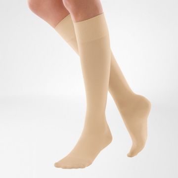 Bauerfeind VenoTrain micro Kniekousen (AD) Crème