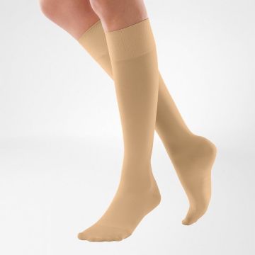 Bauerfeind VenoTrain micro Kniekousen (AD) Caramel